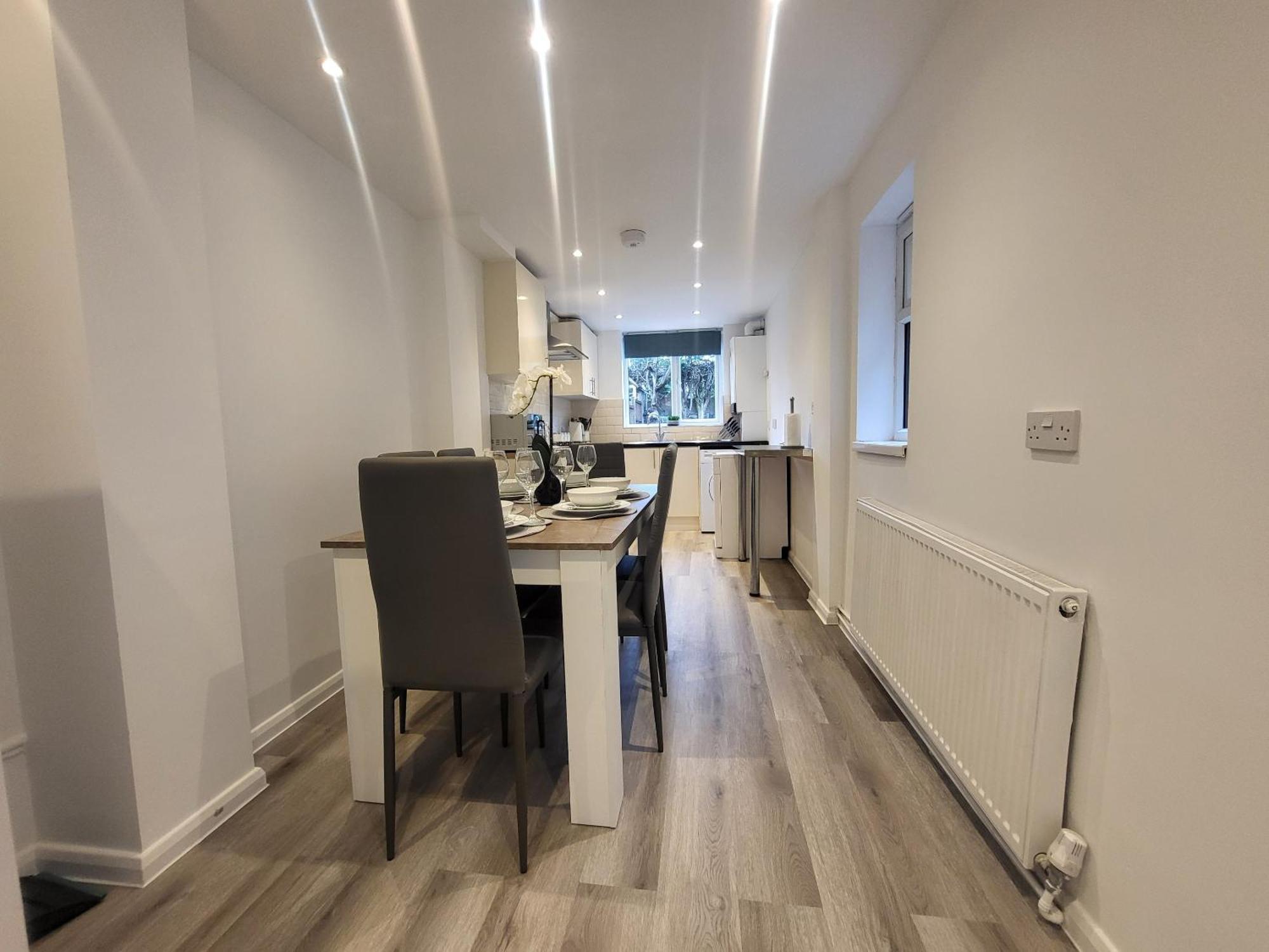 5br Retreat - Walk To Tube, Explore Лондон