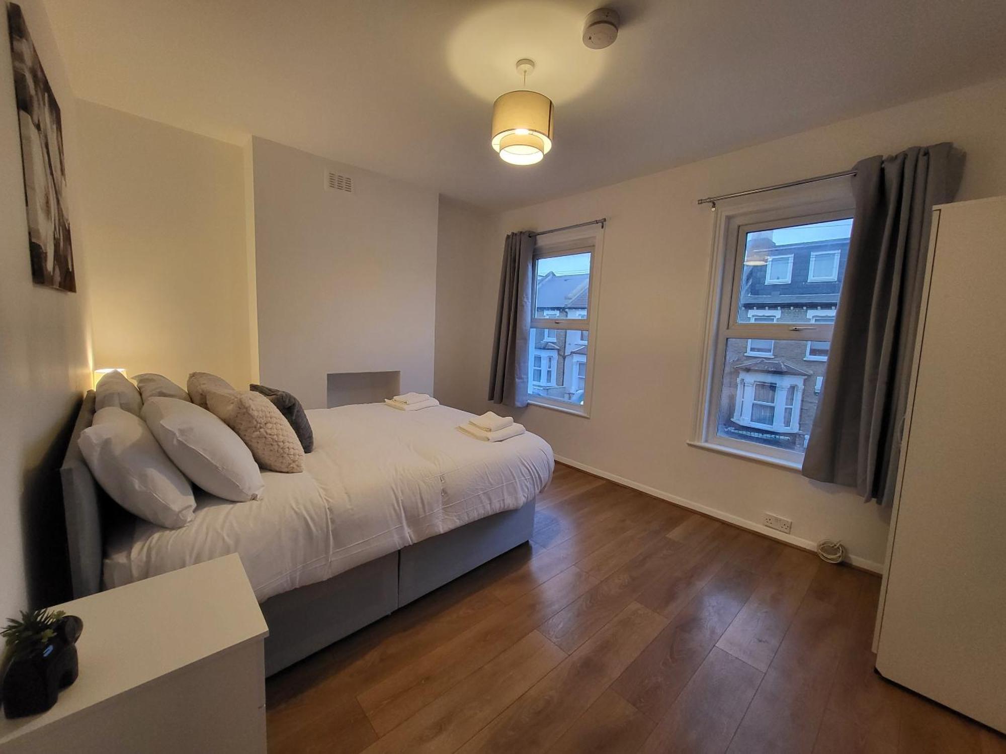 Апартаменты 5br Retreat - Walk To Tube, Explore