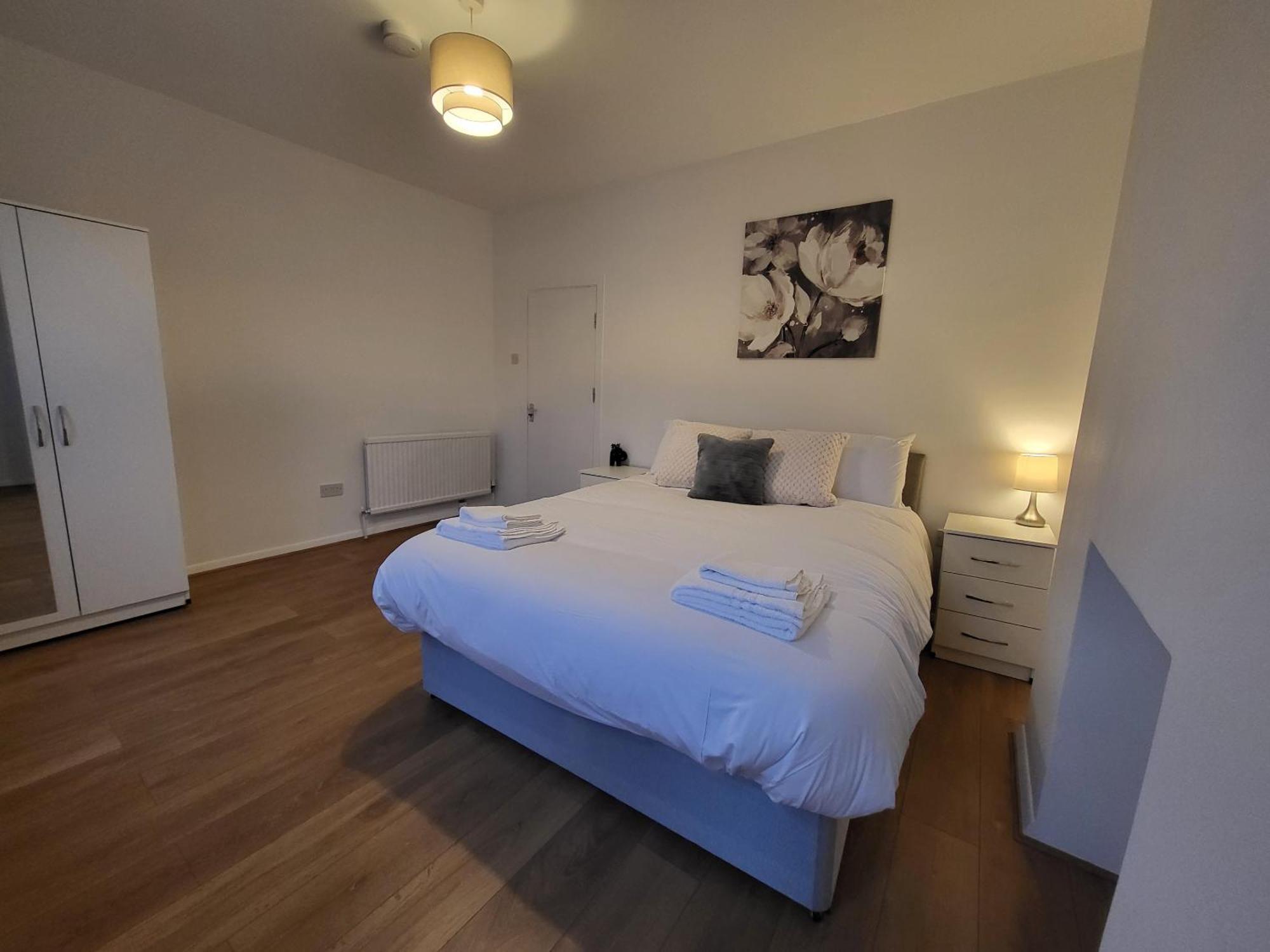 5br Retreat - Walk To Tube, Explore * Londra